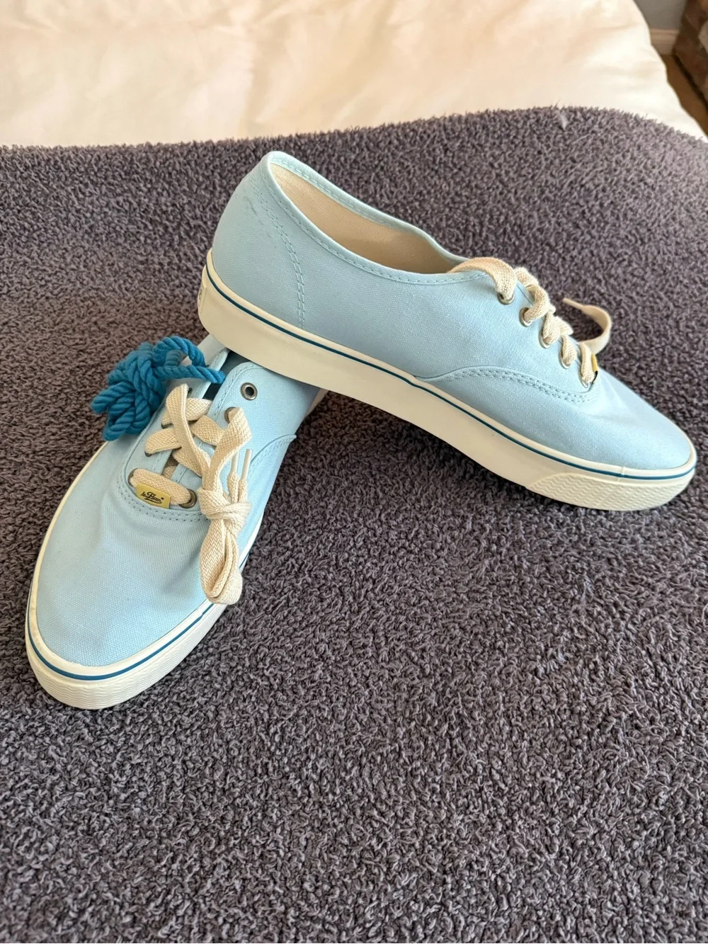 Size 12 Men’s Lace-Up Sneakers by Converse